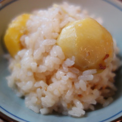 アンチエイジングに　白ごまの薬膳栗ご飯