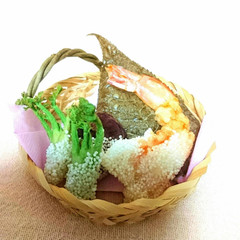 春野菜と桜葉の揚げ物