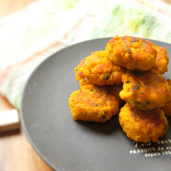 カボチャのペタンコ肉団子　カレー風味