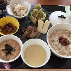 精進もどき料理！ミンチ肉と一緒にHOTおそうめん