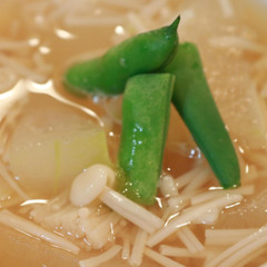 咳を鎮める　冬瓜とえのき茸のスープ