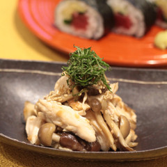 鶏ささみと焼きのこ梅肉和え