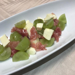 ぶどうとチーズのマリネ