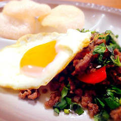 アジア料理～パッドガパオ～