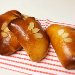 クリームパン