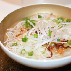 鶏だしと葱のあっさりにゅうめん