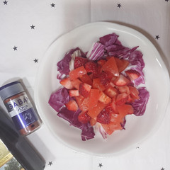 Insalata・トレビスといちごのレッドサラダ