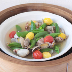 あさりと春の野菜の酒だし蒸し 
