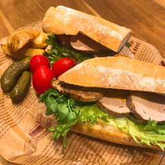 豚ヒレ肉のローストポークバーガー