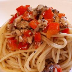パプリカといわしのパスタ