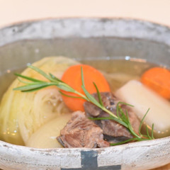 牛スネ肉と野菜のポトフ