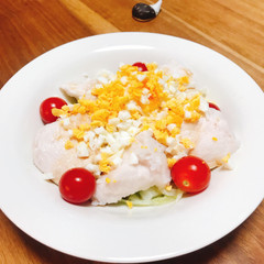 しっとり柔らか鶏胸肉のしゃぶしゃぶサラダ