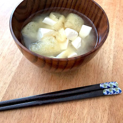 鰹と昆布出汁の味噌汁