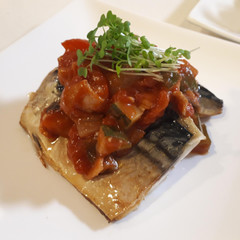 鯖のひんやりラタトゥイユのせ