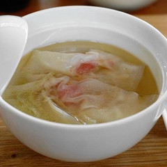 トマトのワンタンスープ