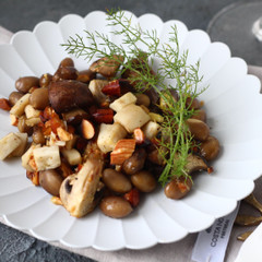 キノコと茶豆のアーモンドグリル