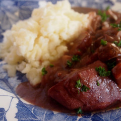 コックオーヴァン（鶏肉の赤ワイン煮込み）