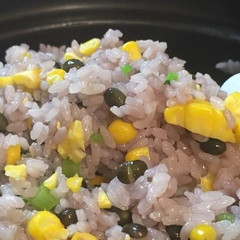 極小粒黒大豆を使った菜飯 