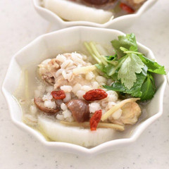 手羽元でつくる簡単サムゲタン🍲