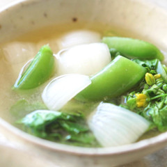 菜の花、スナップえんどう、新たまねぎの味噌汁
