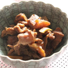 神戸名物　基本のぼっかけ（牛すじ煮込み）