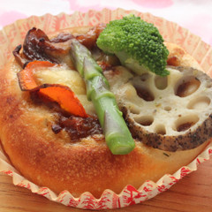 牛タンシチューパン