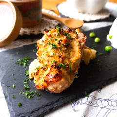 酵母を活用！チキンのチーズパン粉焼き