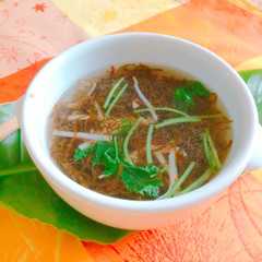 もずくスープ～エスニック風味～