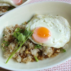カリカリ食感が楽しいお手軽ナッツライス