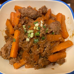 オンライン☆にんじんとひき肉の味噌炒め