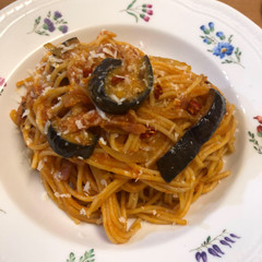 茄子とベーコンのパスタ