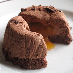チョコレートムース柿のフォンダンソース