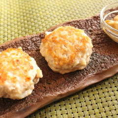 コリコリ食感れんこんつくね　ごまわさびソース