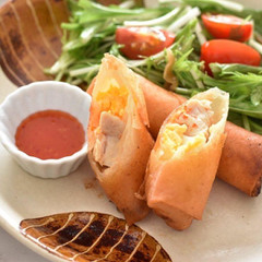 【鶏チリとゆで卵の春巻き】