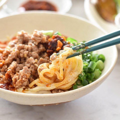 【豆乳坦々麺】