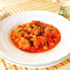 ミートボールとひよこ豆のトマト煮
