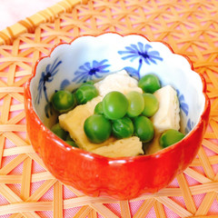 えんどう豆と湯葉の煮物