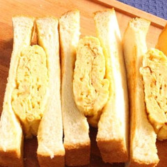 心からほっこり　だし巻き卵サンド