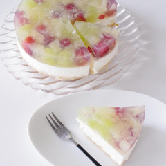 ブドウとグレープフルーツのヨーグルトムースケーキ