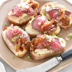 クリーミーマッシュポテト&ローストビーフカナッペ