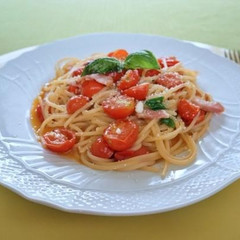 採れたてトマトとベーコンのパスタ