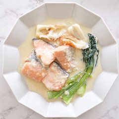 鮭と青梗菜の豆乳クリーム煮