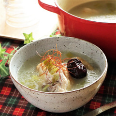 参鶏湯（サムゲタン）