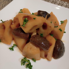 レンコンと椎茸の味噌煮込み