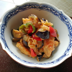 白身魚と彩り野菜のチリソース煮込み