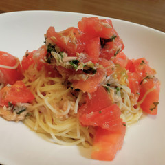 トマトと大葉ツナの冷たいパスタ