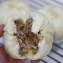 肉まん