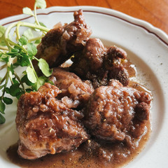 ボローニャ風チキンの赤ワイン煮込み