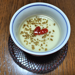 杏仁豆腐　韃靼そば茶シロップ