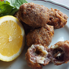 カリフラワーのアンチョビ包み揚げ